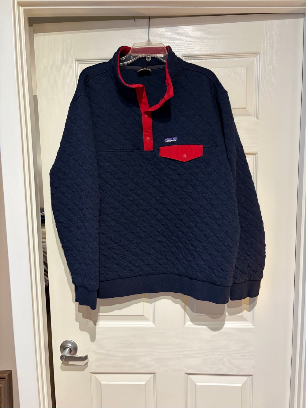 Patagonia Men Quilted Navy 3/4 SnapPullover with Red Trim